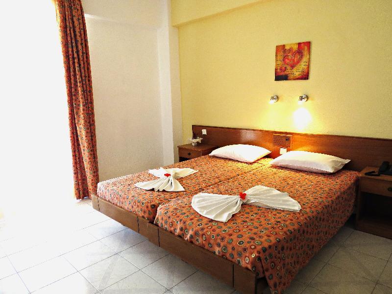 Maritime Hotel Apartments Petaloudes Extérieur photo