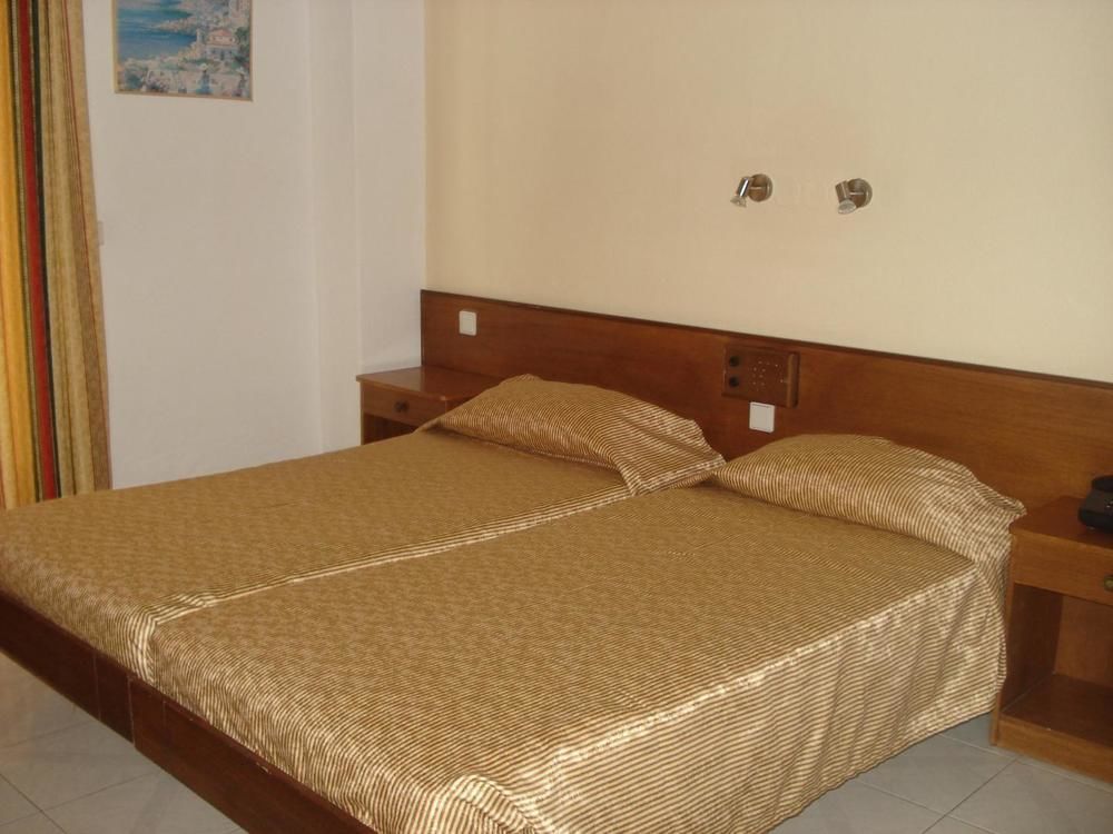 Maritime Hotel Apartments Petaloudes Extérieur photo