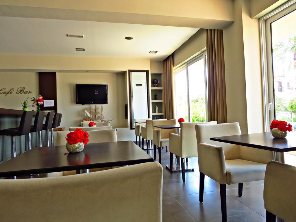 Maritime Hotel Apartments Petaloudes Extérieur photo