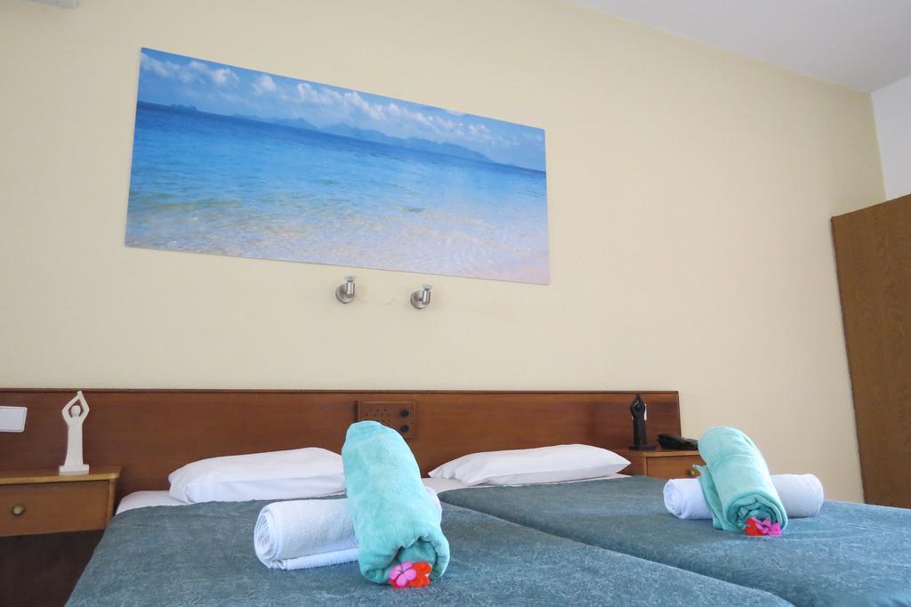 Maritime Hotel Apartments Petaloudes Extérieur photo