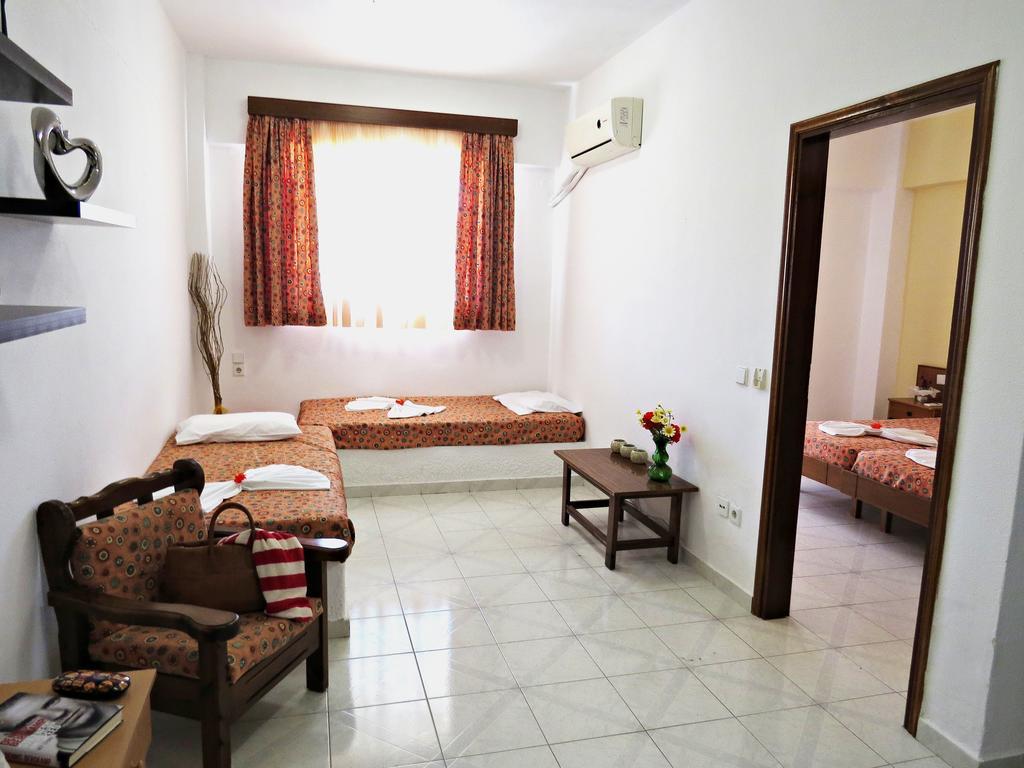 Maritime Hotel Apartments Petaloudes Extérieur photo